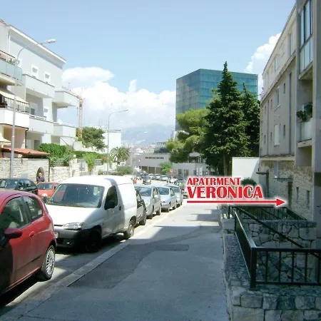 Veronica Split