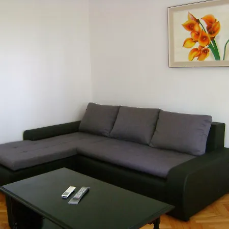 Veronica Apartment *